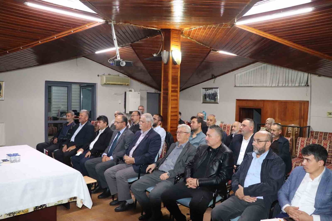 BURSA ULUDAĞ ÜNİVERSİTESİ İLAHİYAT FAKÜLTESİ DEKANI PROF. DR. ADEM APAK, DAĞDER NİLÜFER ŞUBESİ...