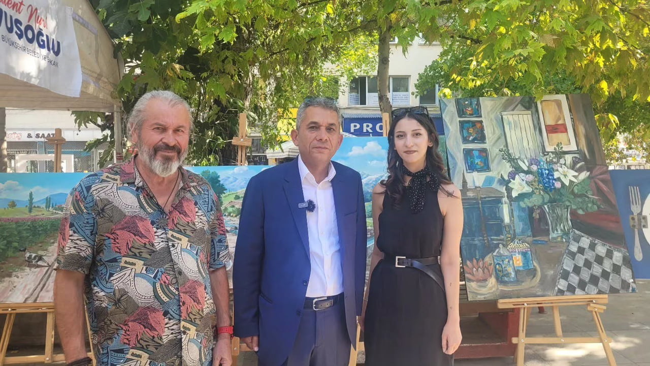ÇAL’DA 29. BAĞBOZUMU KÜLTÜR VE SANAT FESTİVALİ’NİN İKİNCİ GÜNÜ MURAT KEKİLLİ KONSERİYLE COŞKUYA...