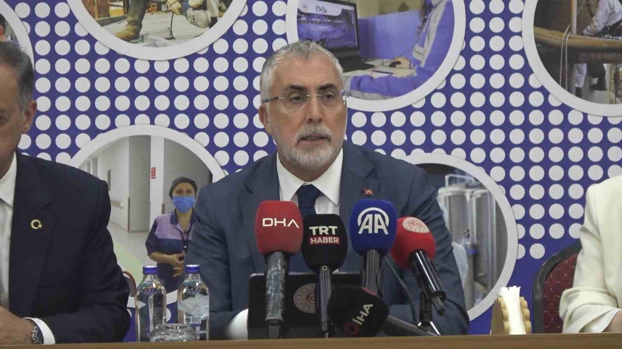 ÇALIŞMA VE SOSYAL GÜVENLİK BAKANI PROF. DR. VEDAT IŞIKHAN, YALOVA MAKİNC İHTİSAS ORGANİZE SANAYİ...