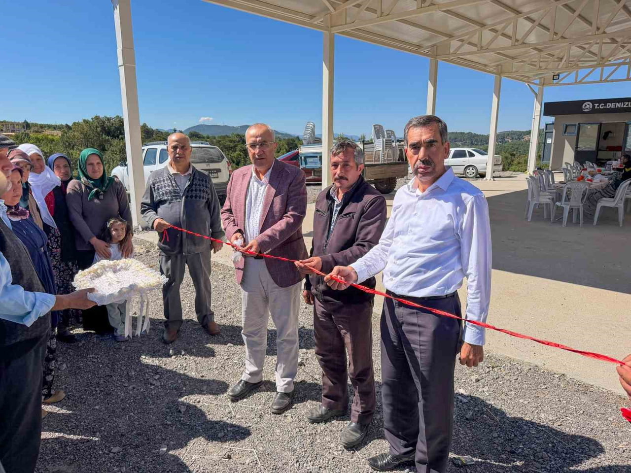ÇAMELİ’NİN CEVİZLİ MAHALLESİ’NDE TAMAMLANAN ASFALT ÇALIŞMASININ AÇILIŞI GERÇEKLEŞTİRİLDİ. BELEDİYE...