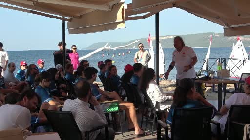 Çanakkale'de gençler, tarih için dalıp yelkenler fora dedi