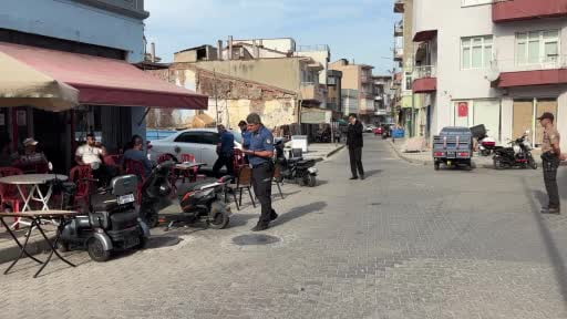 Çanakkale'de kavga sırasında silahtan seken kurşunla bir kişi yaralandı