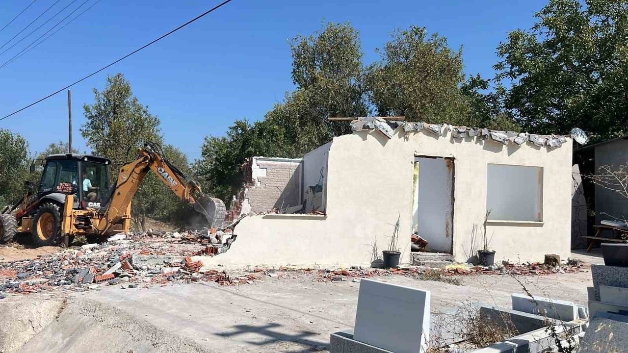 ÇANAKKALE’DE İL ÖZEL İDARESİ YAPI KONTROL MÜDÜRLÜĞÜNCE YÜRÜTÜLEN ÇALIŞMA ÇERÇEVESİNDE AĞUSTOS...