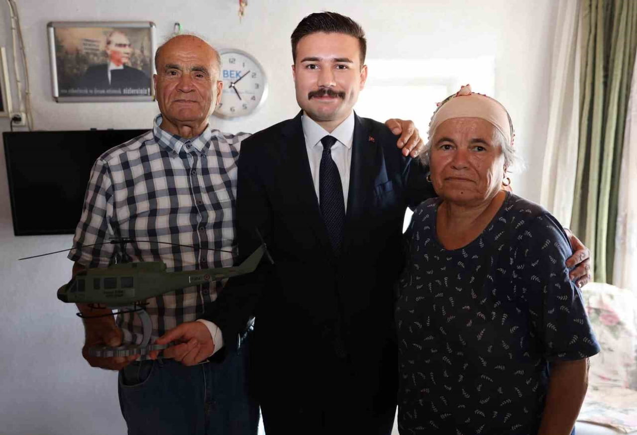 ÇANAKKALE’NİN GÖKÇEADA İLÇESİ KAYMAKAMI OSMAN ACAR, KIBRIS BARIŞ HAREKATI GAZİLERİ HÜSEYİN KIRICI...