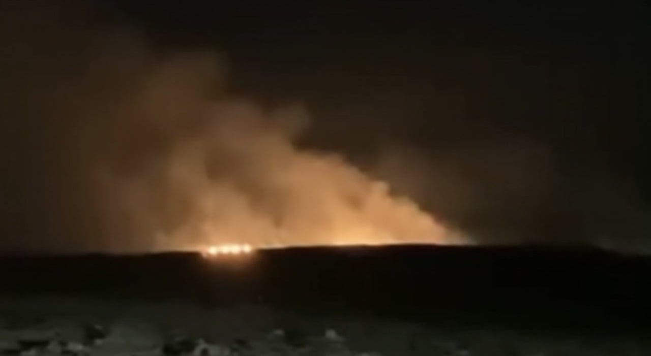 ÇANKIRI’NIN KIZILIRMAK İLÇESİNDE RÜZGARIN DA ETKİSİYLE BÜYÜYEREK İLERLEYEN ARAZİ YANGINI...