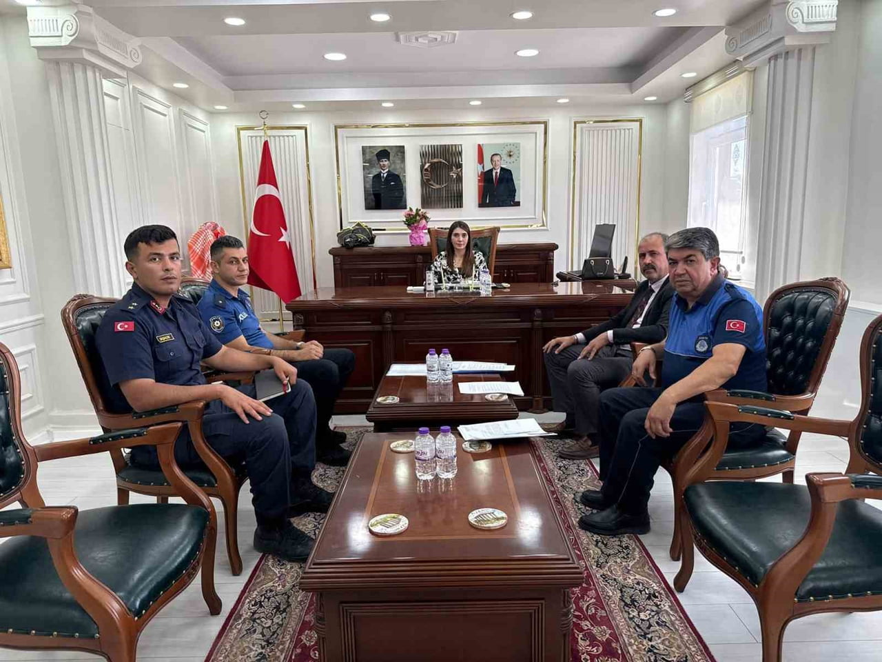 ÇAVDARHİSAR’DA EYLÜL AYI OKUL GÜVENLİĞİ TOPLANTISI GERÇEKLEŞTİRİLDİ