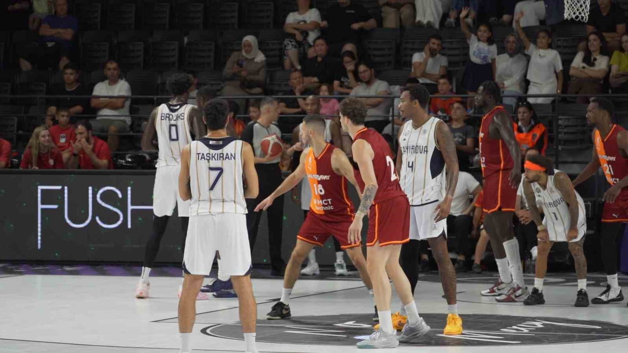 ÇAYIROVA BELEDİYESİ BASKETBOL TAKIMI, SÜPER LİGİ’NDEKİ İLK MAÇINDA GALATASARAY MCT TECHNİC...