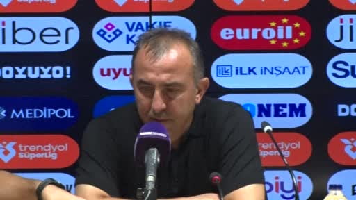 Çaykur Rizespor Teknik Direktörü Recep Uçar, Göztepe maçının son anlarında galibiyeti...