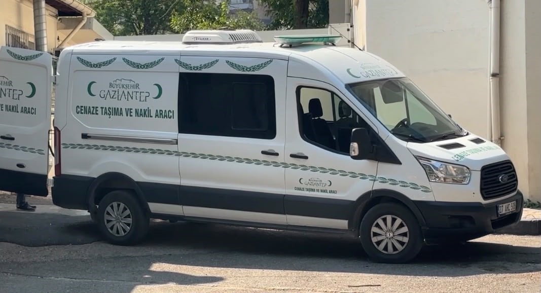 CENAZE, GAZİANTEP ADLİ TIP KURUMU'NDA TAMAMLANAN İŞLEMLERİN ARDINDAN AİLESİNE TESLİM...