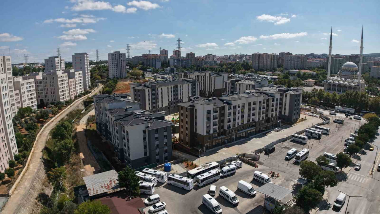 ÇEVRE, ŞEHİRCİLİK VE İKLİM DEĞİŞİKLİĞİ BAKANI MURAT KURUM, TOKİ’NİN KİRALIK SOSYAL KONUT...