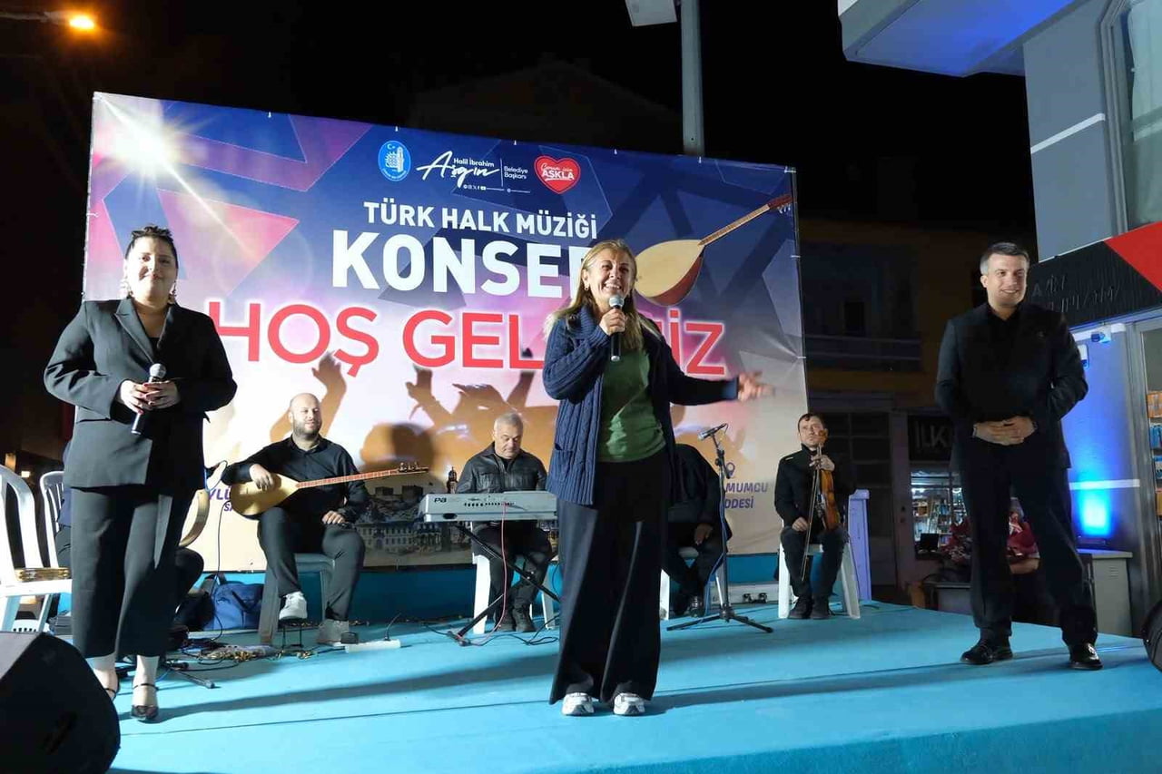 ÇORUM BELEDİYESİ TARAFINDAN UĞUR MUMCU CADDESİ’NDE DÜZENLENEN ETKİNLİKTE ÇOCUKLAR DOYASIYA...