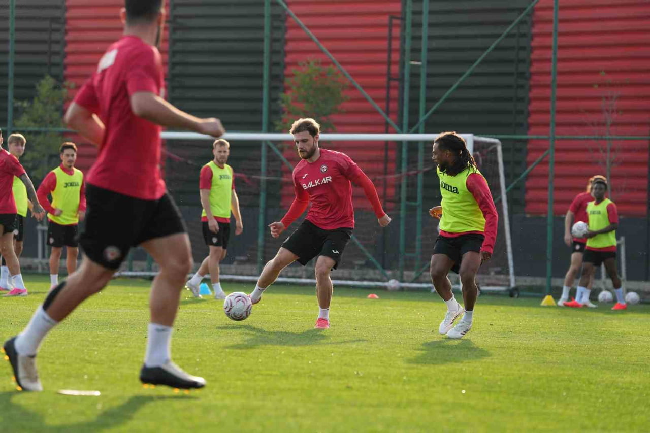 ÇORUM FK, TRENDYOL SÜPER LİG'İN 6. HAFTASINDA SAHASINDA ALANYASPOR İLE OYNAYACAĞI MAÇIN...