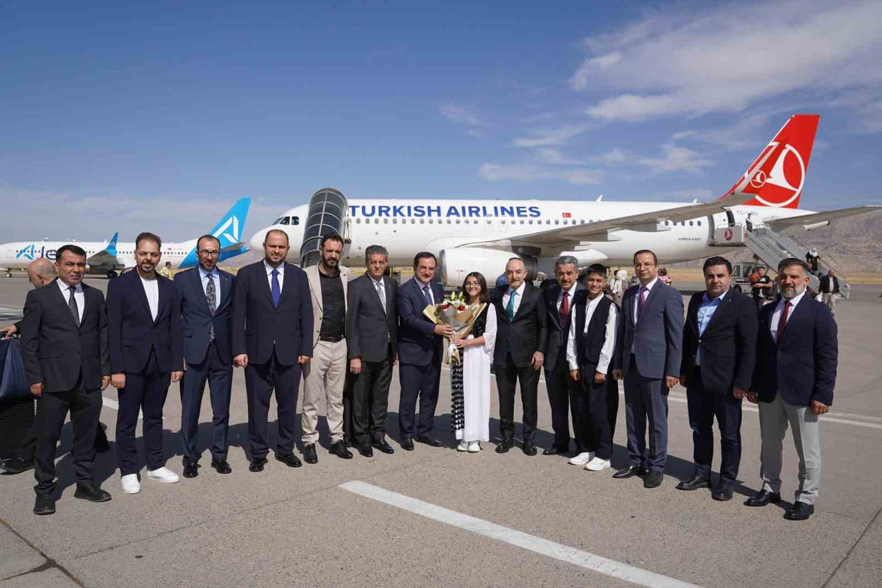 CUMHURBAŞKANI BAŞDANIŞMANLARI AHMET SELİM KÖROĞLU İLE AYHAN OĞAN, ŞIRNAK’TA DÜZENLENECEK "TÜRKİYE...