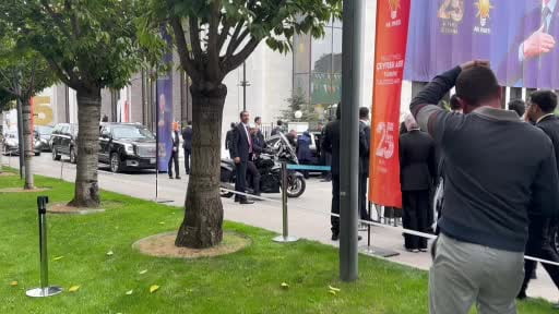 Cumhurbaşkanı Erdoğan AK Parti Genel Merkezi'ne geldi