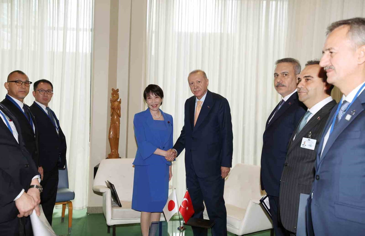 CUMHURBAŞKANI ERDOĞAN, JAPONYA BAŞBAKANI TAKAİCHİ LE GÖRÜŞTÜ