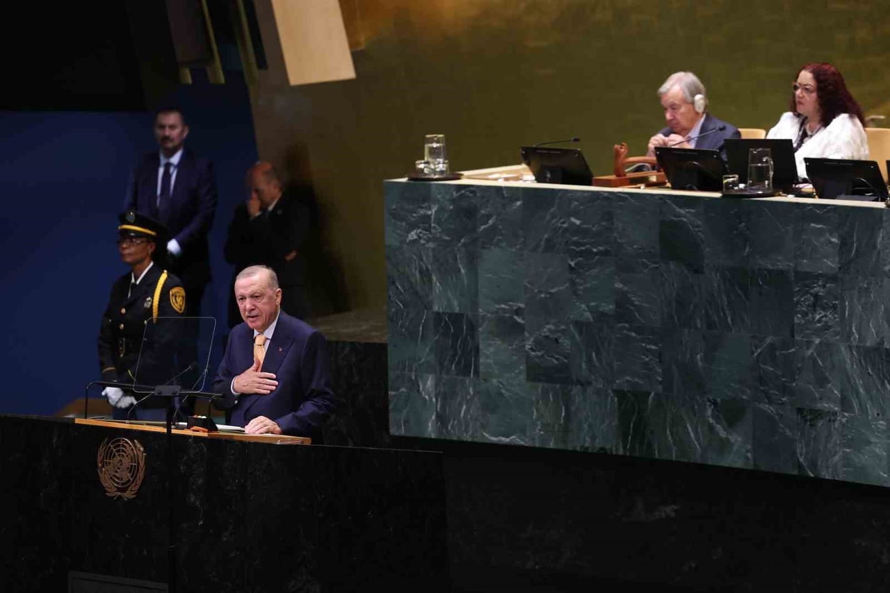 CUMHURBAŞKANI ERDOĞAN: "FİLİSTİN HALKININ MÜCADELESİNİ BU KÜRSÜDEN DÜNYAYA DUYURMAYA DEVAM...