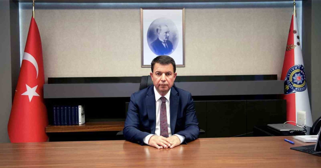CUMHURBAŞKANI RECEP TAYYİP ERDOĞAN'IN İMZASIYLA RESMİ GAZETE'DE YAYIMLANAN EMNİYET MÜDÜRLERİ...