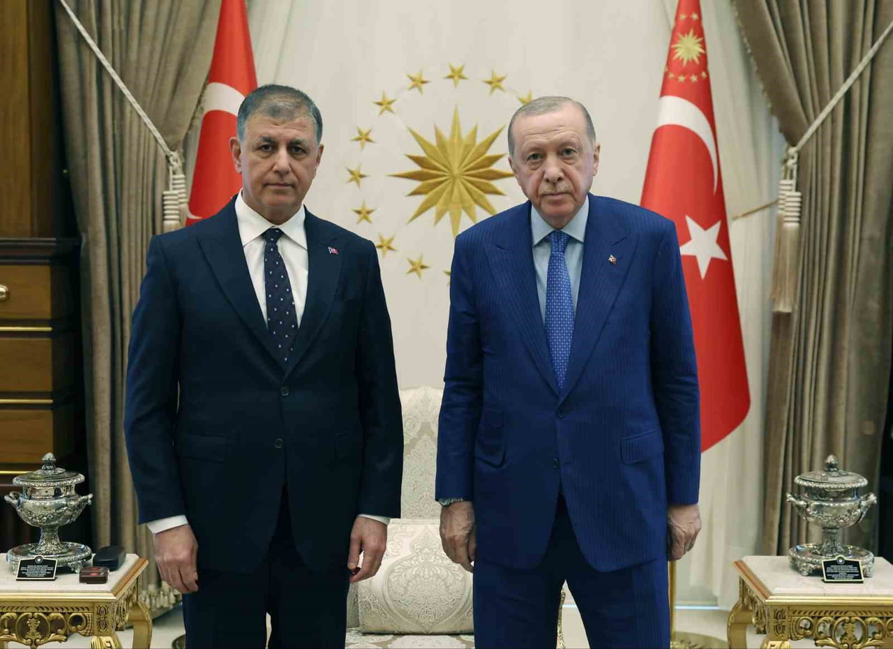CUMHURBAŞKANI RECEP TAYYİP ERDOĞAN, İZMİR BÜYÜKŞEHİR BELEDİYE BAŞKANI CEMİL TUGAY'I...