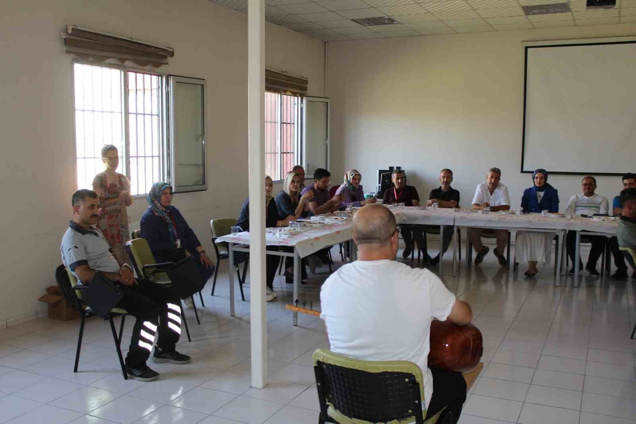 DANIŞANLARIN HAZIRLADIĞI DİNLETİ, HASTANEDE DUYGU DOLU ANLAR YAŞATTI