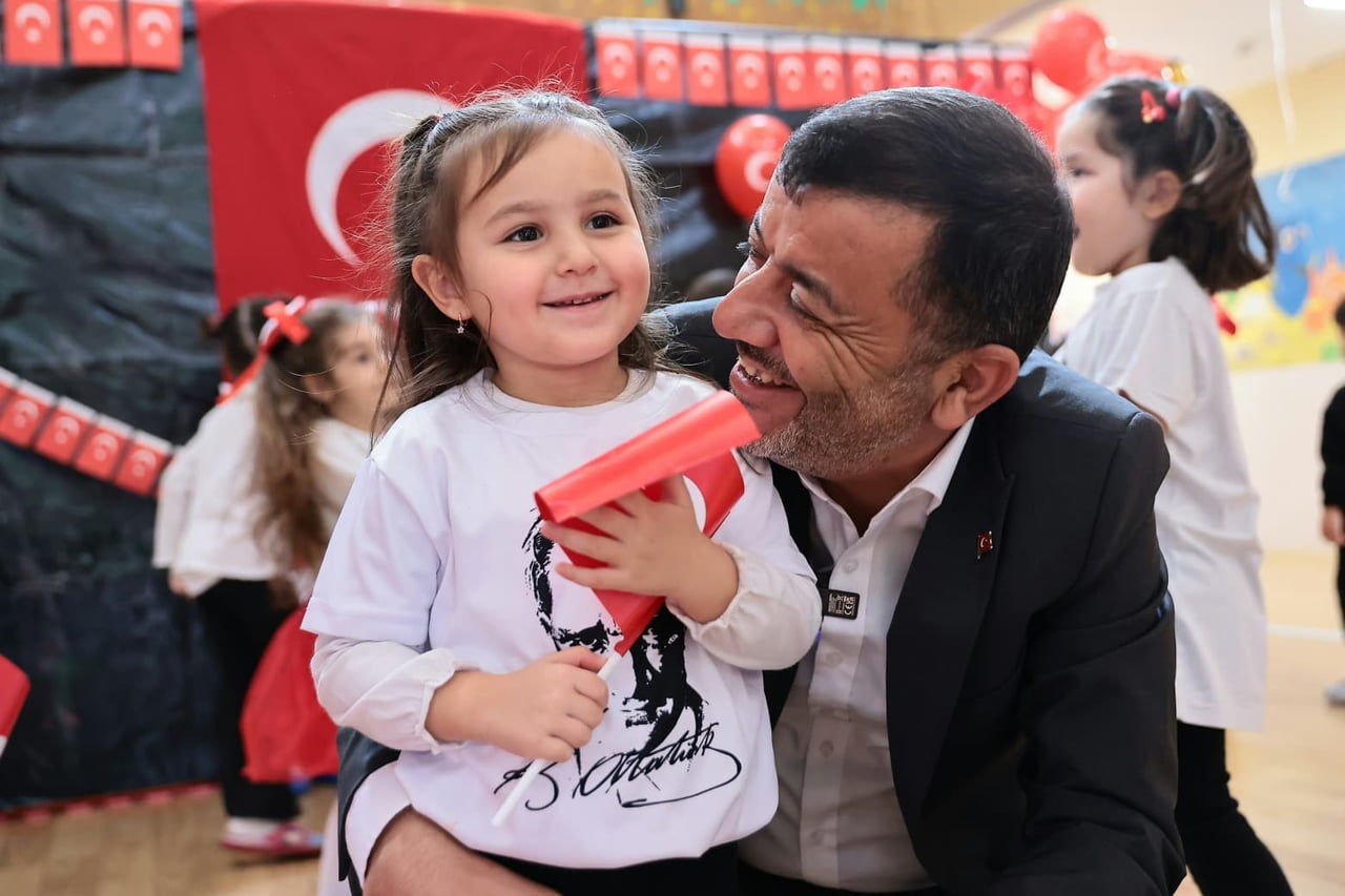 DENİZLİ BÜYÜKŞEHİR BELEDİYESİ, OKUL ÖNCESİNDEN ÜNİVERSİTEYE UZANAN EĞİTİM YOLCULUĞUNDA ÇOCUK VE...