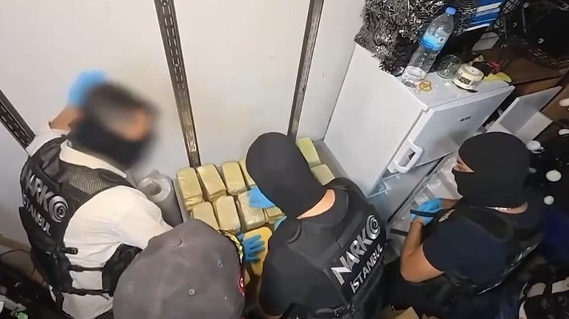 DENİZLİ’NİN DE ARALARINDA BULUNDUĞU 71 İLDE UYUŞTURUCU SATICILARINA YÖNELİK DÜZENLENEN...