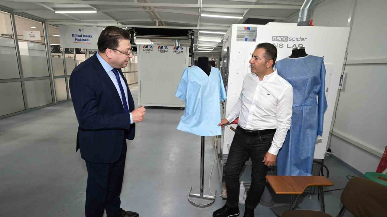 DENİZLİ TİCARET ODASI (DTO), TEKSTİLDE YEŞİL DÖNÜŞÜM EĞİTİMİ BAŞLATTI. DENİZLİ’NİN YANI SIRA...