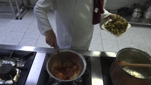 Devrek'in eski tatlarını yeni nesillere aktarıyor