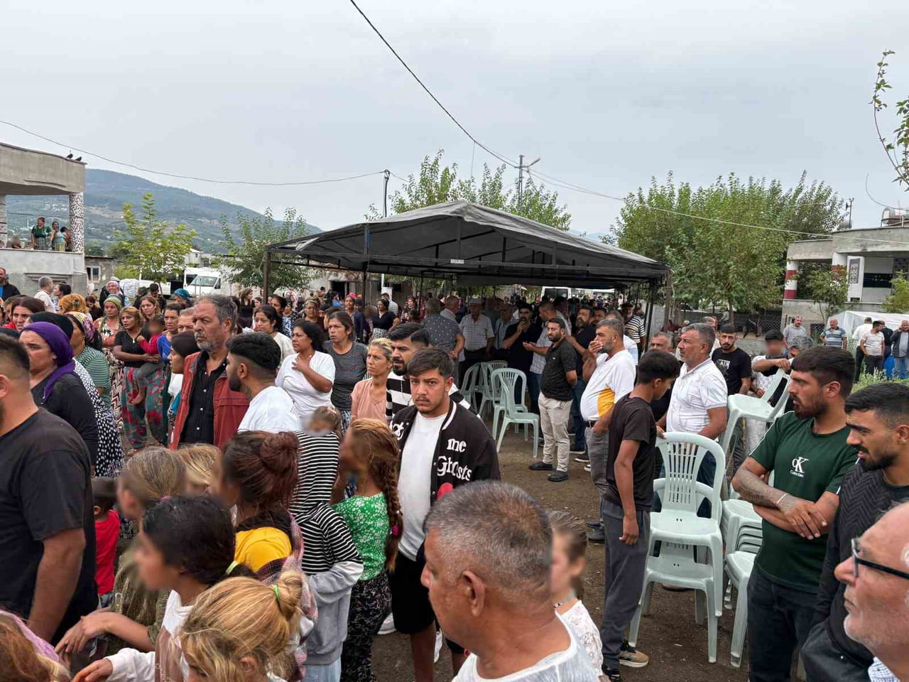 DİDAR F’NİN CENAZESİ, BABA EVİNİN BULUNDUĞU DÜZİÇİ İLÇESİNE GÖTÜRÜLEREK ÇAMİÇİ MEZARLIĞI’NDA...