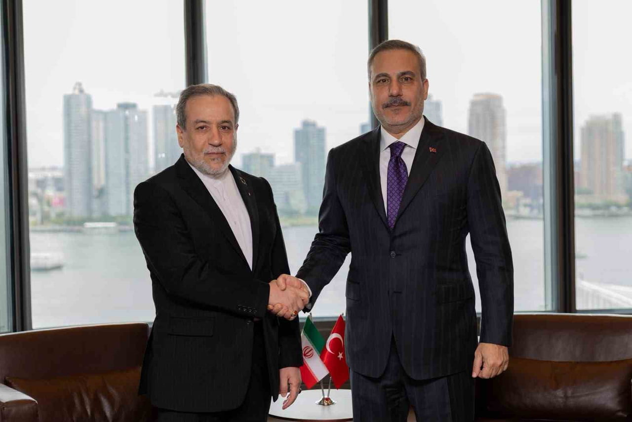 DIŞİŞLERİ BAKANI HAKAN FİDAN, NEW YORK’TA İRAN DIŞİŞLERİ BAKANI ABBAS ARAKÇİ İLE BİR ARAYA...