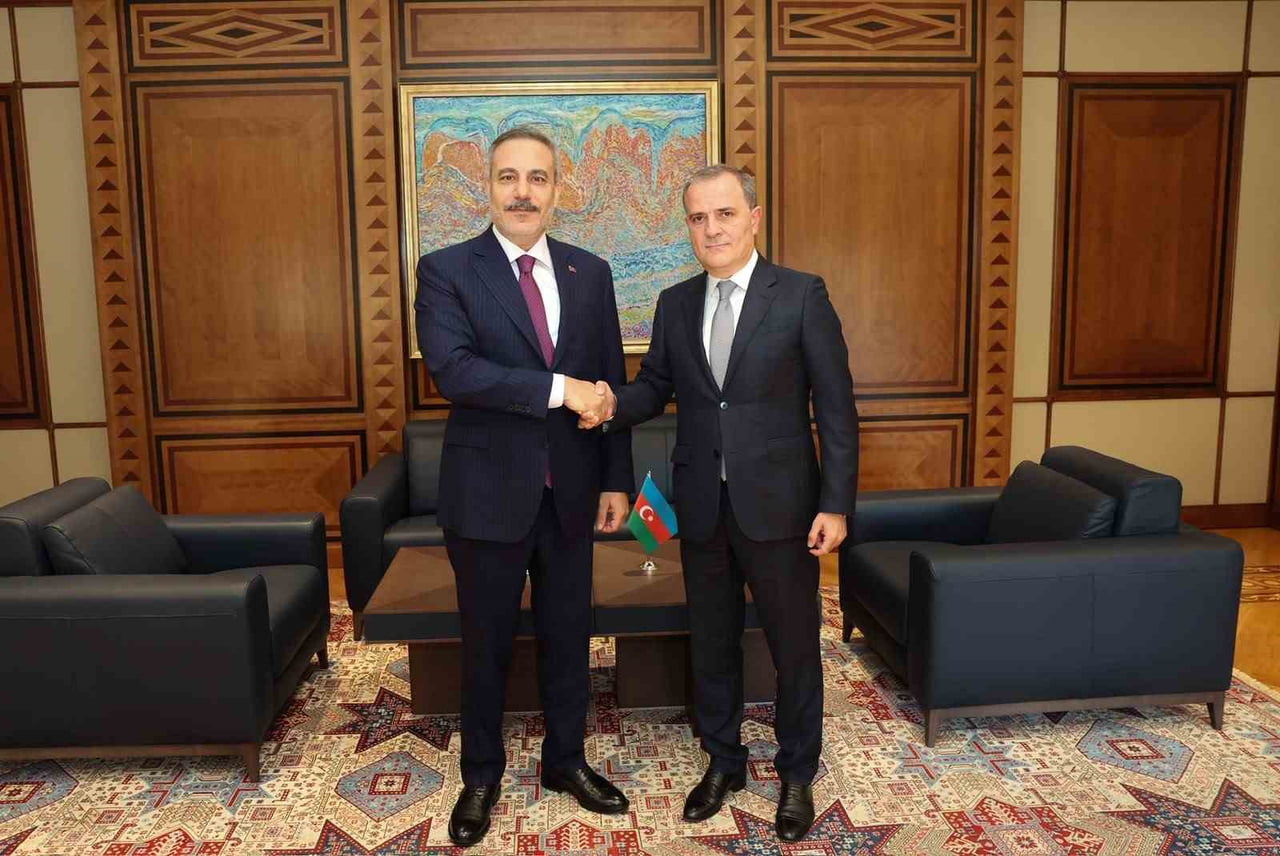 DIŞİŞLERİ BAKANI HAKAN FİDAN RESMİ TEMASLARDA BULUNMAK ÜZERE AZERBAYCAN’A GELDİ. FİDAN, BAŞKENT...