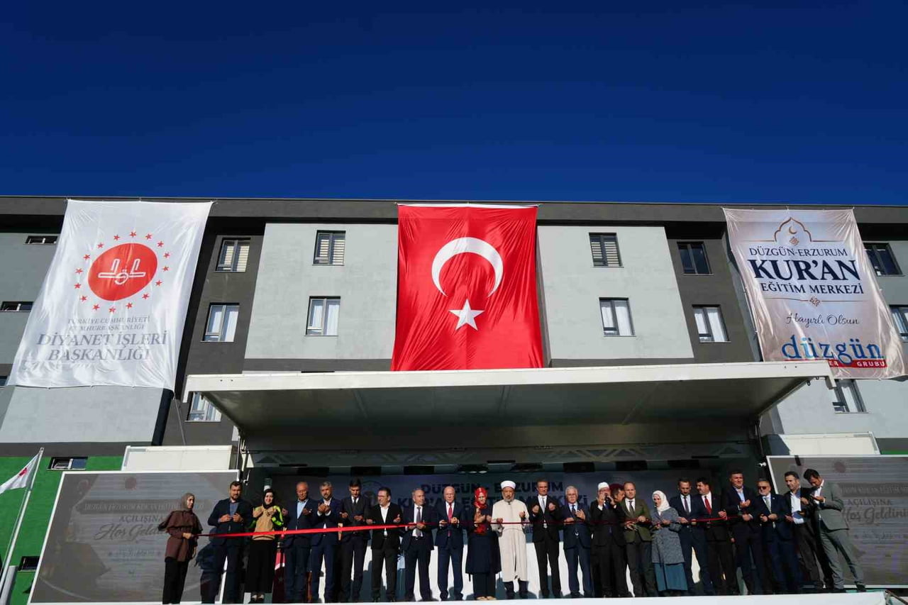 DİYANET İŞLERİ BAŞKANI PROF. DR. SAFİ ARPAGUŞ DÜZGÜN-ERZURUM KUR'AN EĞİTİM MERKEZİ'NİN AÇILIŞINA...