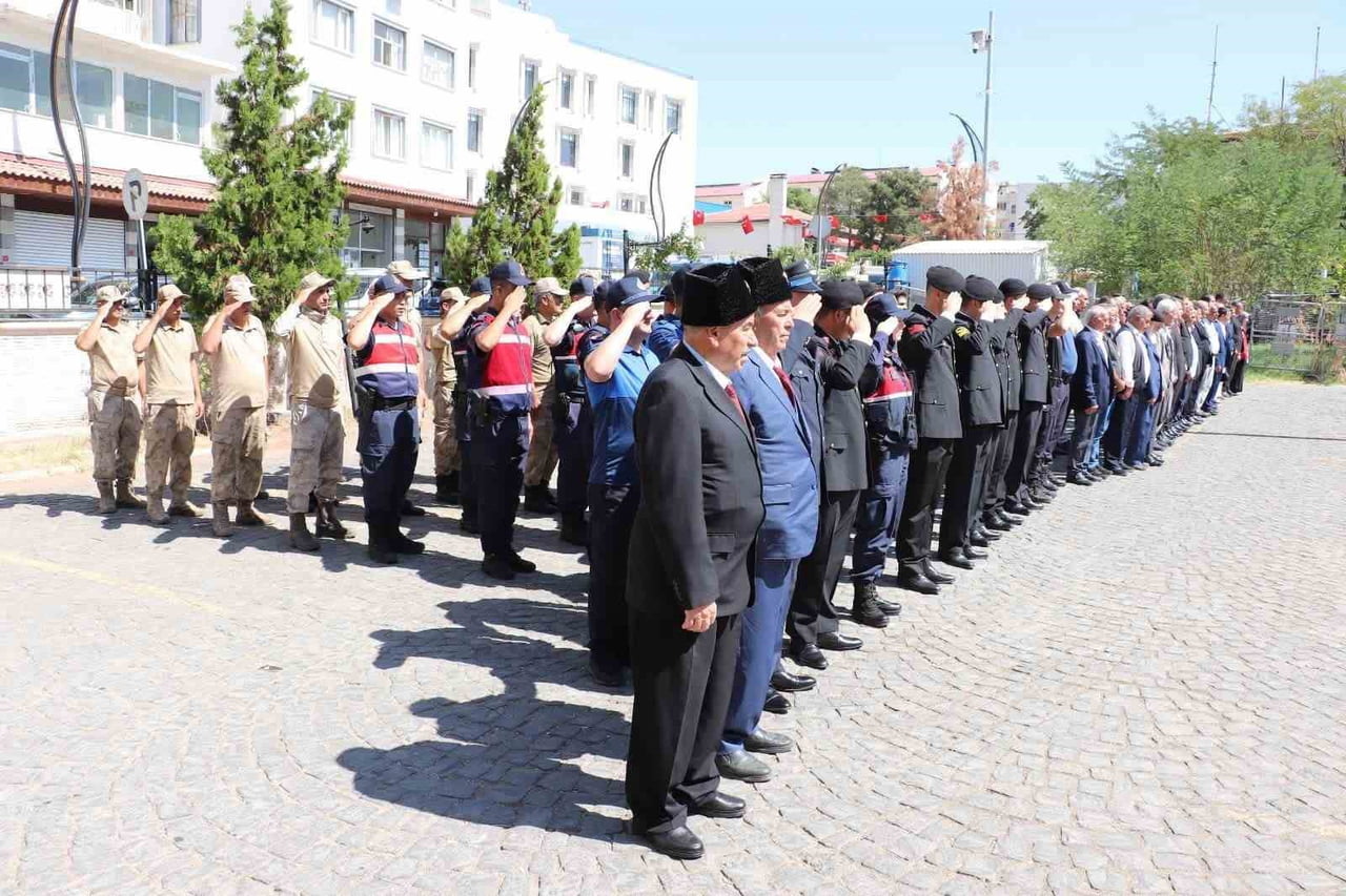 DİYARBAKIR'IN ÇERMİK İLÇESİNDE, GAZİLER GÜNÜ DÜZENLENEN ETKİNLİKLERLE KUTLANDI.