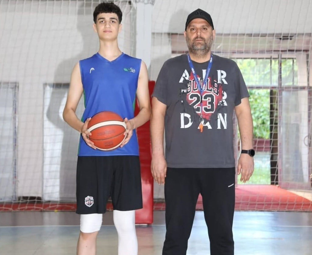 DİYARBAKIR’DA YETİŞEN GENÇ BASKETBOLCU MUHAMMED EMİN PAMUK, GÖSTERDİĞİ BAŞARILI PERFORMANSIN...