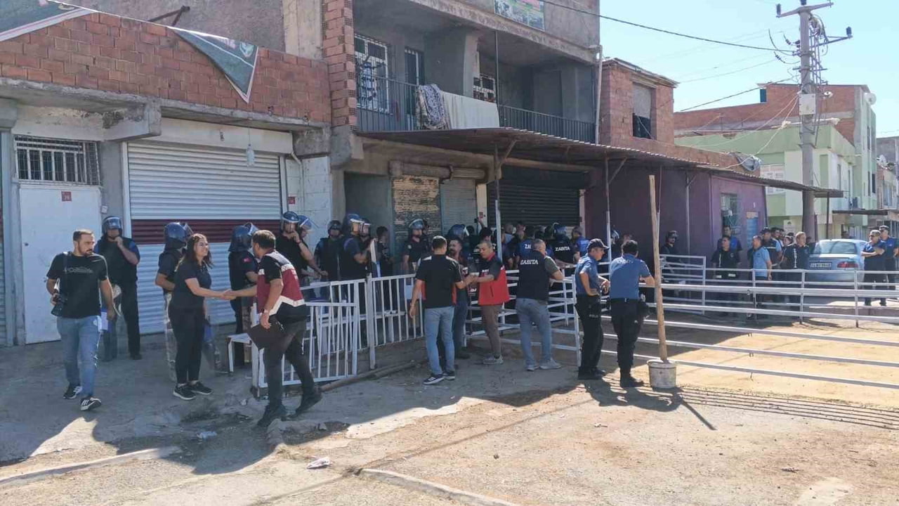 DİYARBAKIR’IN BAĞLAR İLÇESİNDE KAÇAK HAYVAN KESİM YERLERİ, DENETİMLERİN ARDINDAN...