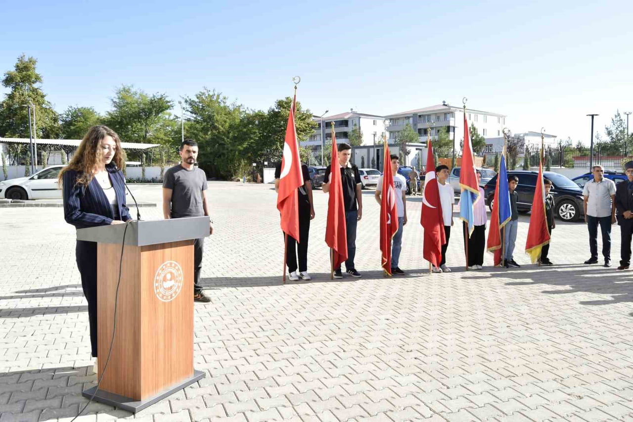DİYARBAKIR’IN DİCLE İLÇESİNDE 19 EYLÜL GAZİLER GÜNÜ’NÜN 105’İNCİ YIL DÖNÜMÜ, DÜZENLENEN TÖRENLE...