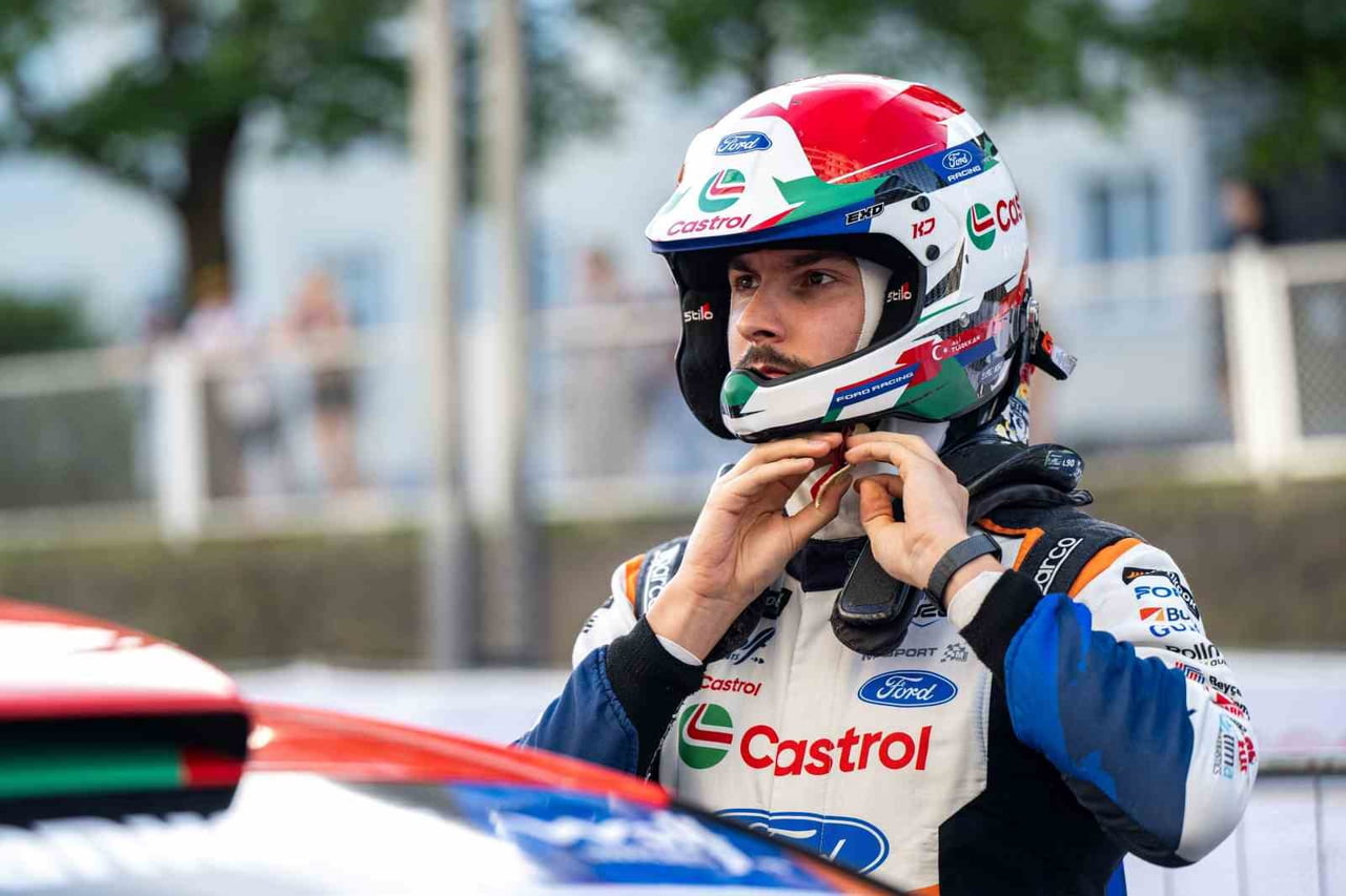 DÜNYA RALLİ ŞAMPİYONASI'NDA (WRC) TÜRKİYE'Yİ TEMSİL EDEN CASTROL FORD TEAM TÜRKİYE PİLOTU ALİ...