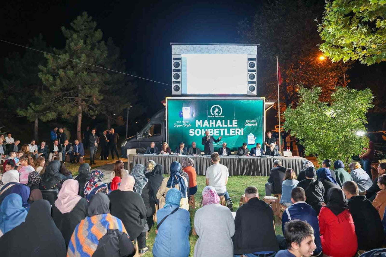DÜZCE BELEDİYE BAŞKANI DR. FARUK ÖZLÜ, MAHALLE SOHBETLERİ PROGRAMINA YEŞİLTEPE MAHALLESİ İLE DEVAM...