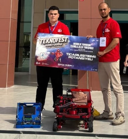 DÜZCE GÖLYAKA ŞEHİT SERHAT BAL MESLEKİ VE TEKNİK ANADOLU LİSESİ ÖĞRENCİSİ EFE CİNALİ, TEKNOFEST...