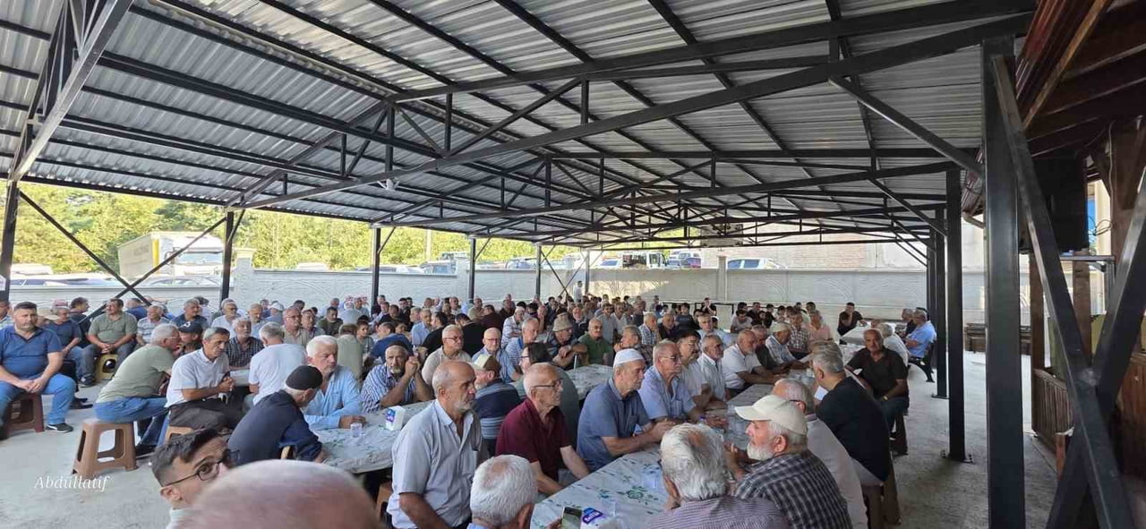 DÜZCE’NİN GÖLORMANI KÖYÜ’NDE, GÖLORMANI KÖYÜ DERNEĞİ TARAFINDAN GELENEKSEL KÖY MEVLİDİ PROGRAMI...