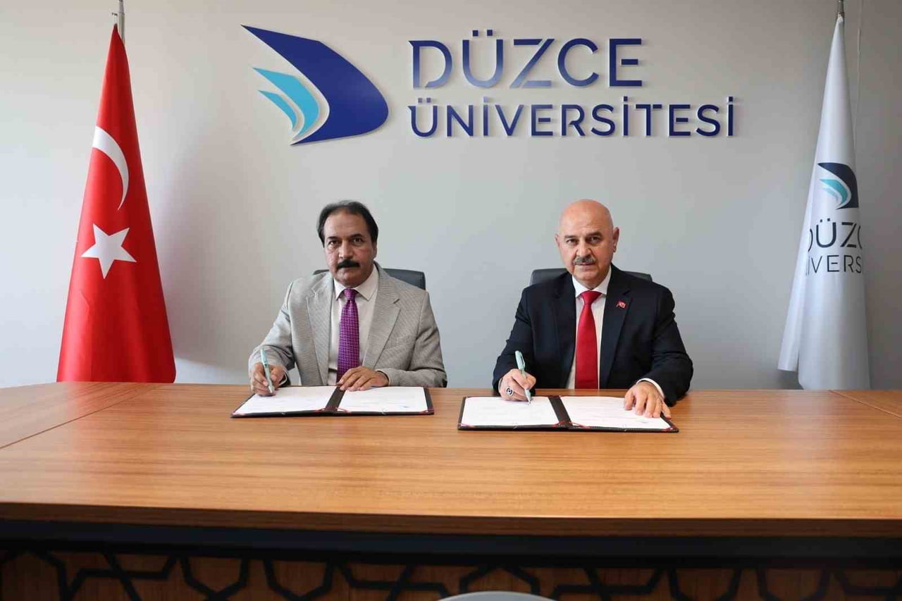 DÜZCE ÜNİVERSİTE İLE PAKİSTAN CİTY UNİVERSİTY OF SCİENCE AND INFORMATİON TECHNOLOGY ARASINDA...