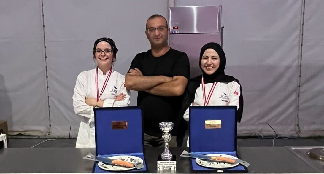 DÜZCE ÜNİVERSİTESİ GASTRONOMİ VE MUTFAK SANATLARI BÖLÜMÜ ÖĞRENCİLERİ, 5. BURSA GASTRONOMİ...