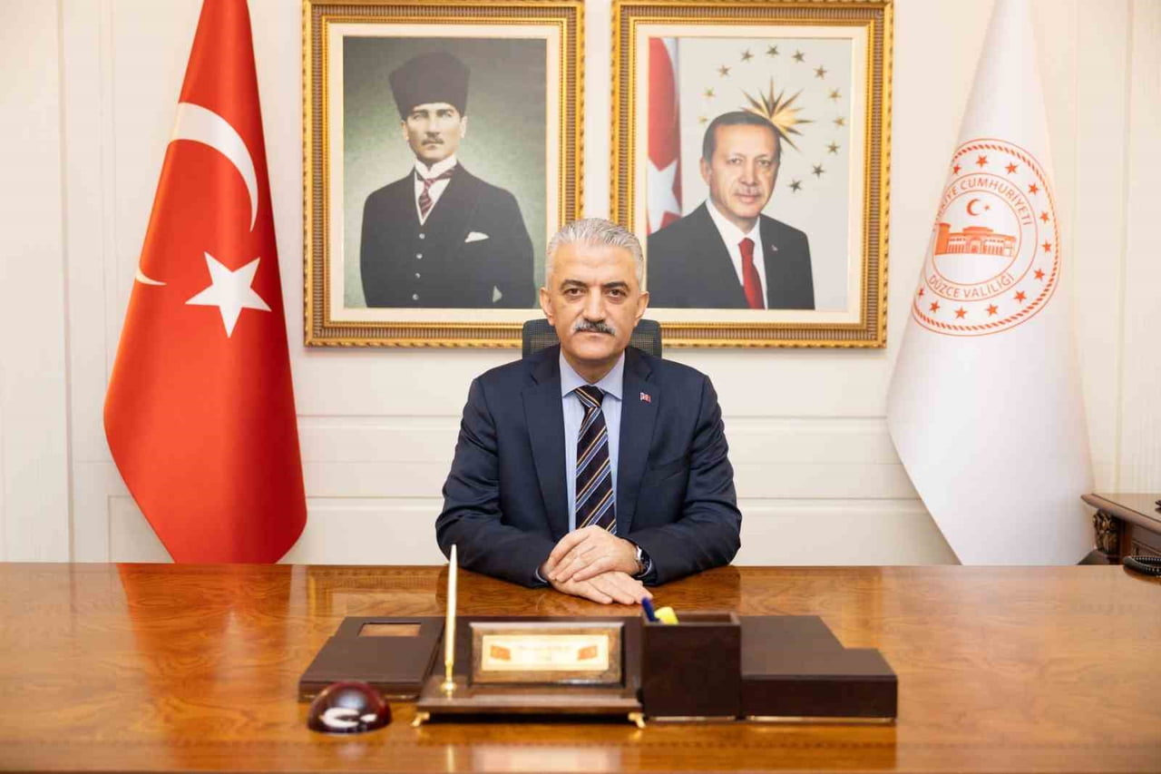 DÜZCE VALİSİ MEHMET MAKAS, 19 EYLÜL GAZİLER GÜNÜ DOLAYISIYLA YAYIMLADIĞI MESAJDA, GAZİLERİN VATAN...