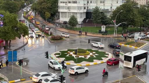 Edirne’de sağanak yağış etkili oldu