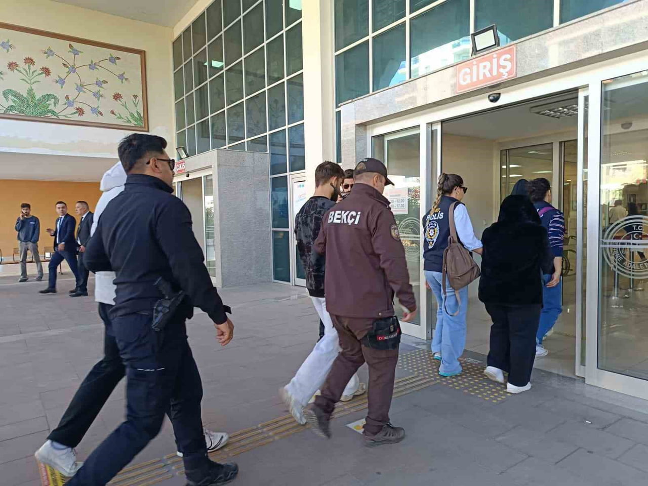 EDİRNE’DE YAKLAŞIK 274 MİLYON 744 BİN 961 LİRALIK İŞLEM HACMİ TESPİT EDİLEN YASA DIŞI BAHİS...