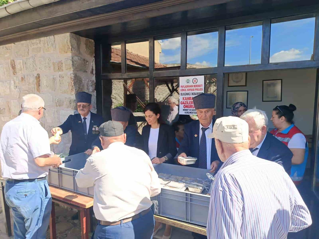 EDİRNE SOSYAL YARDIMLAŞMA VE DAYANIŞMA VAKFI TARAFINDAN GAZİLER GÜNÜ ETKİNLİKLERİ ÇERÇEVESİNDE...