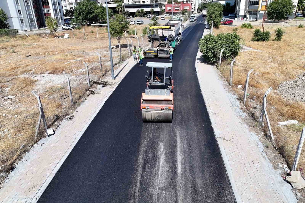 EFELER’DE SICAK ASFALT ÇALIŞMALARI SÜRÜYOR