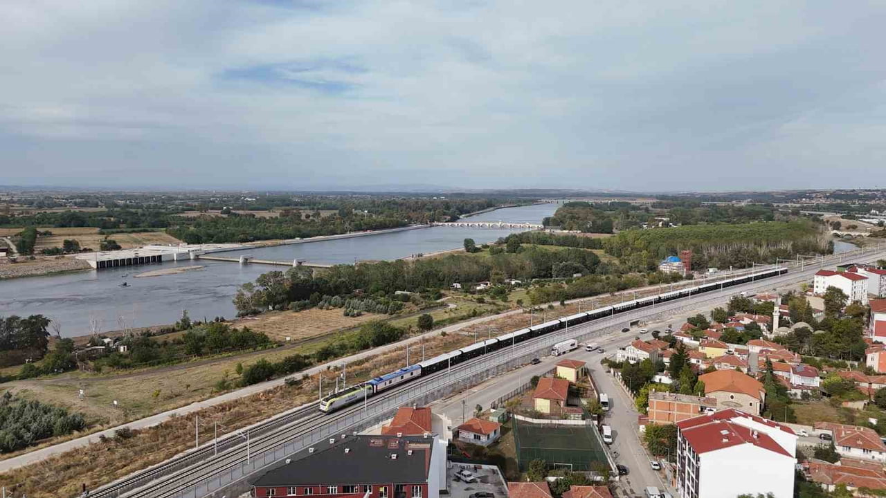 EFSANEVİ ORİENT EXPRESS, EDİRNE’DEN GEÇTİ