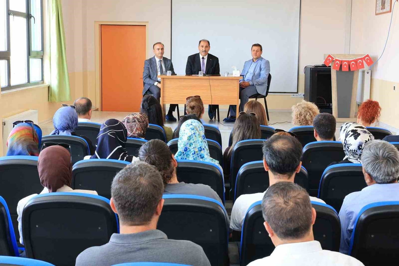 ELAZIĞ’DA 2026-2027 EĞİTİM-ÖĞRETİM YILI ÖNCESİ OKUL ÖNCESİ EĞİTİME YÖNELİK ÖNEMLİ BAŞLIKLAR ELE...