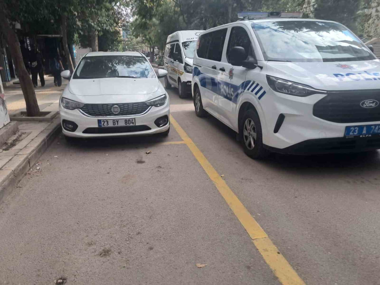 ELAZIĞ’DA BİR ŞAHIS, İŞ YERİNDE   UĞRADIĞI SİLAHLI SALDIRI SONUCU YARALANDI.