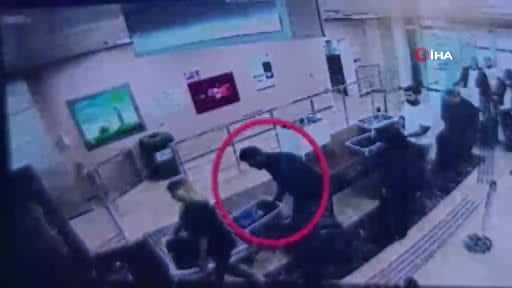 Elazığ’da işlediği cinayete yangın süsü vermeye çalışan zanlı İstanbul’da yakalanarak gözaltına...